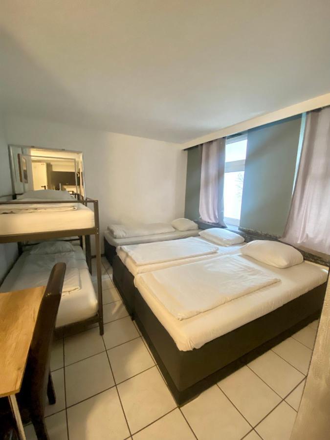 Hotel Moji Koeln Sieversstrasse Colónia Exterior foto