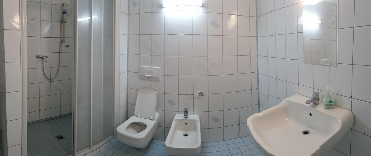 Hotel Moji Koeln Sieversstrasse Colónia Exterior foto