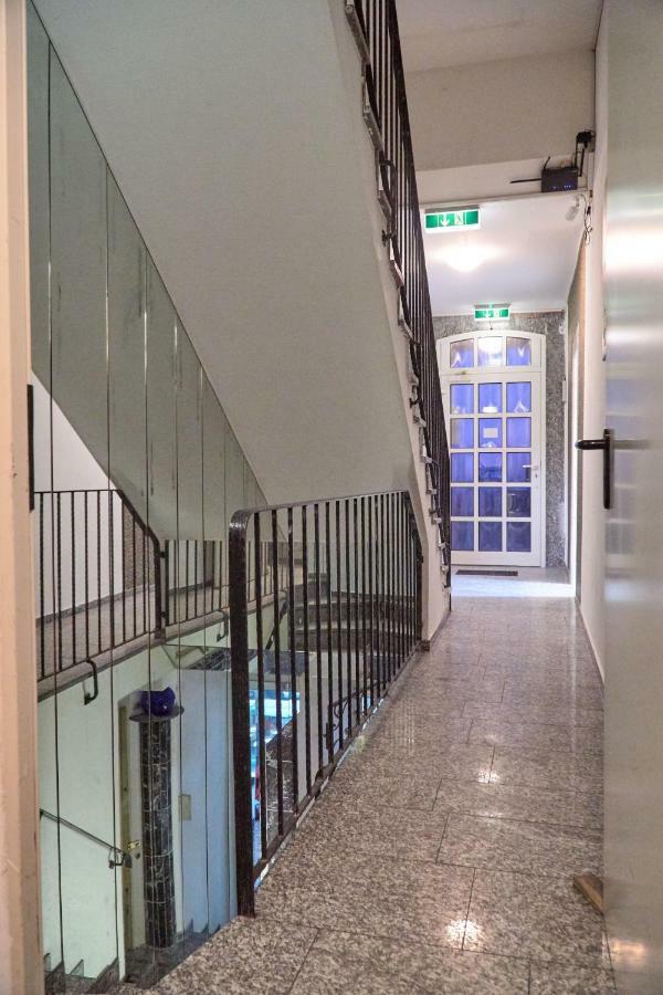 Hotel Moji Koeln Sieversstrasse Colónia Exterior foto